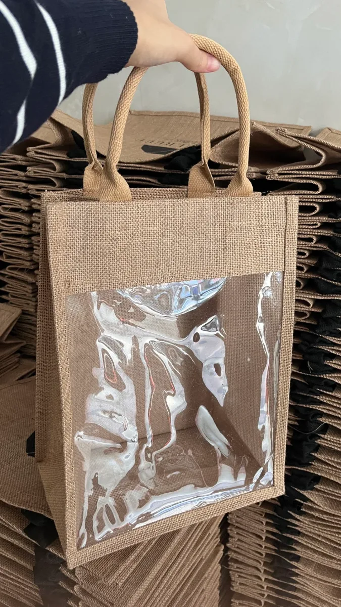 Bolso de yute con ventana frontal transparente y logotipo serigrafiado para regalos